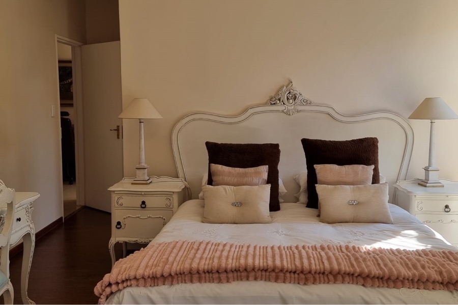 4 Bedroom Property for Sale in WestLake Country Safari Estate North West